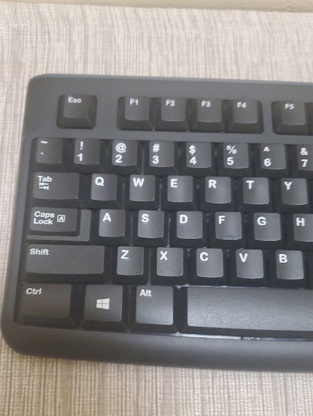 Logitech Keyboard - Picture 2 of 15